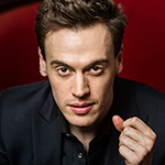 Read more about the article Erich Bergen sings “Can’t Take My Eyes Off You”