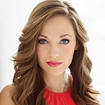 Read more about the article Jamie deRoy Interviews Laura Osnes